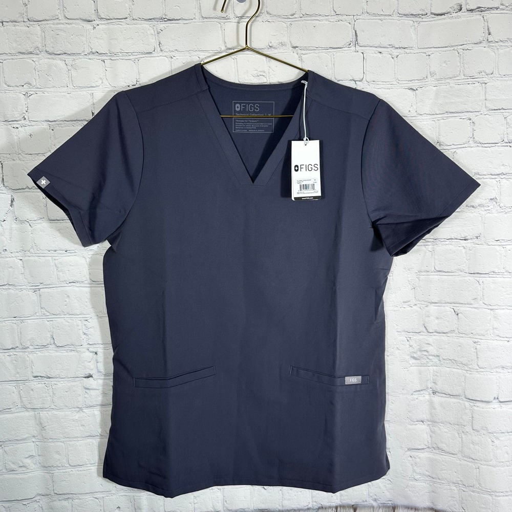 FIGS Casma Three-Pocket Scrub Top Graphite Grey V-Neck Technical‎ Collection M